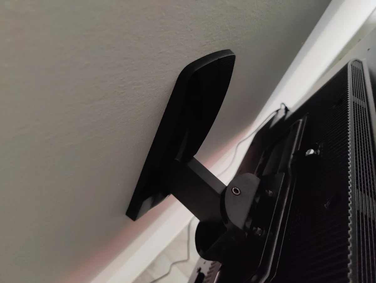 Recensione Meliconi 400 Duo: il supporto TV inclinabile che sorprende