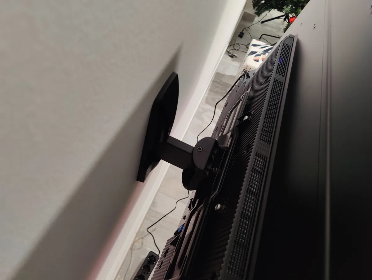 Recensione Meliconi 400 Duo: il supporto TV inclinabile che sorprende