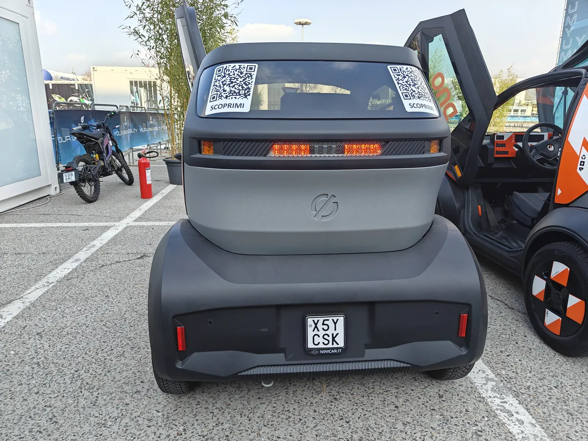 Recensione Recensione Mobilize Duo 45 Neo: il micro-veicolo elettrico con airbag