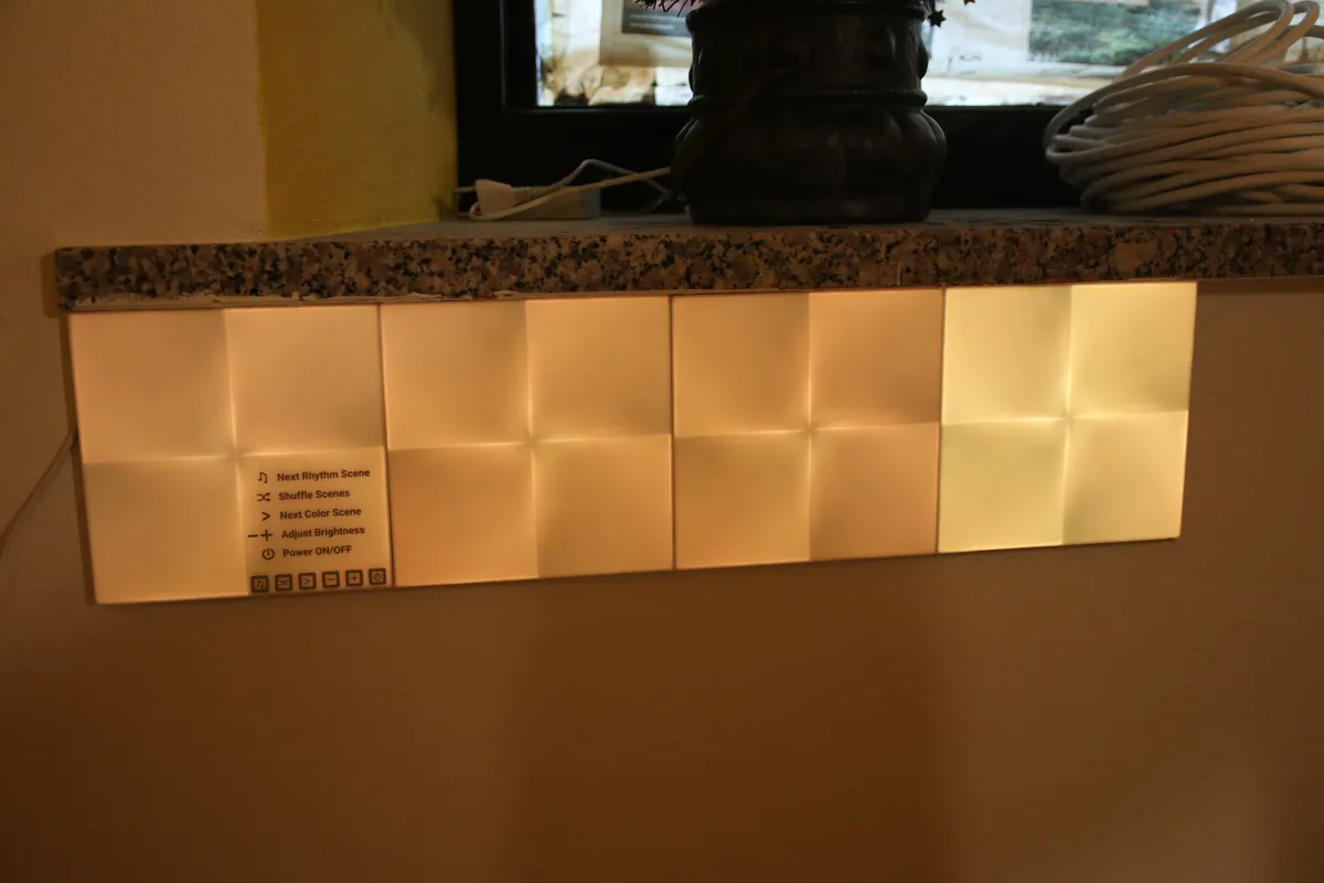 Recensione Recensione Nanoleaf Canvas: Un'Illuminazione dal Design Unico