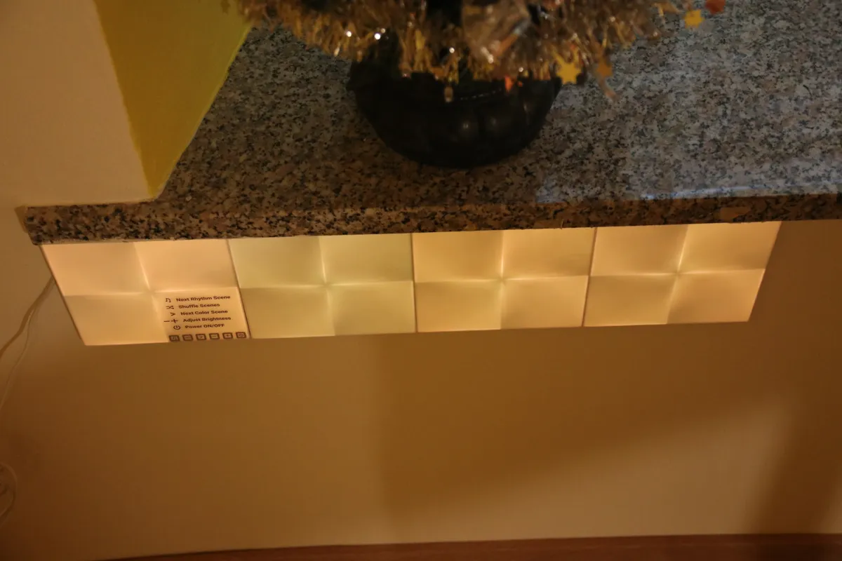 Recensione Recensione Nanoleaf Canvas: Un'Illuminazione dal Design Unico