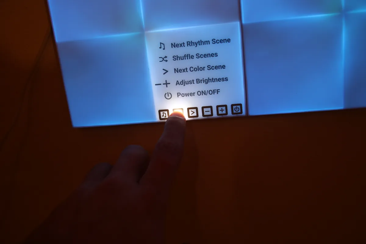 Recensione Recensione Nanoleaf Canvas: Un'Illuminazione dal Design Unico