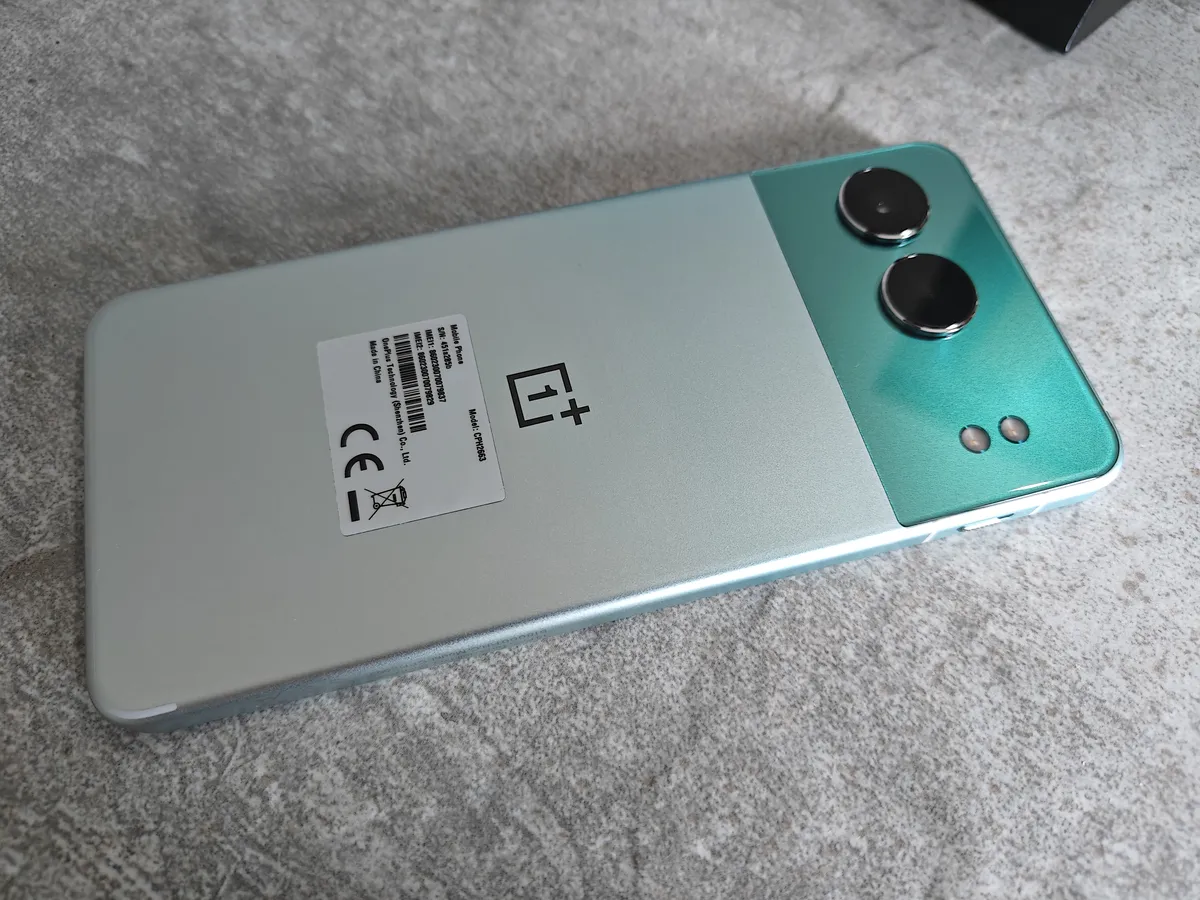 Recensione Recensione OnePlus Nord 4: l'alluminio torna da protagonista