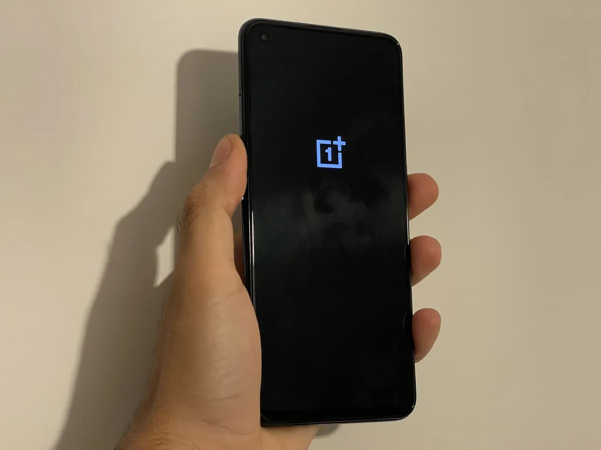 Recensione Recensione OnePlus Nord CE 5G: l'essenziale alla portata di tutti
