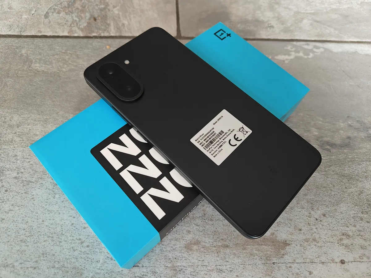 Recensione OnePlus Nord CE5: potenza e autonomia da primo della classe