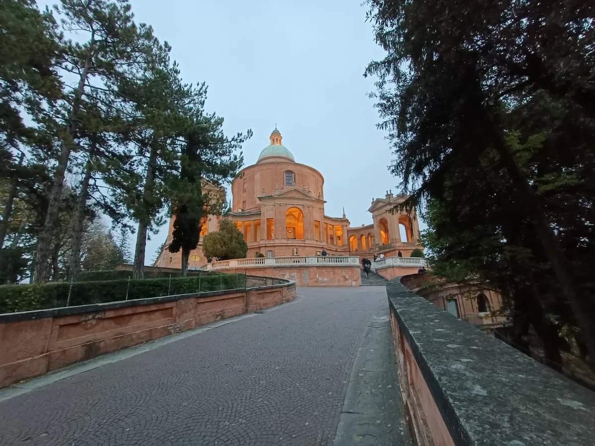 Recensione Recensione Oppo Reno 6: Elegante, Concreto e Super Ricarica