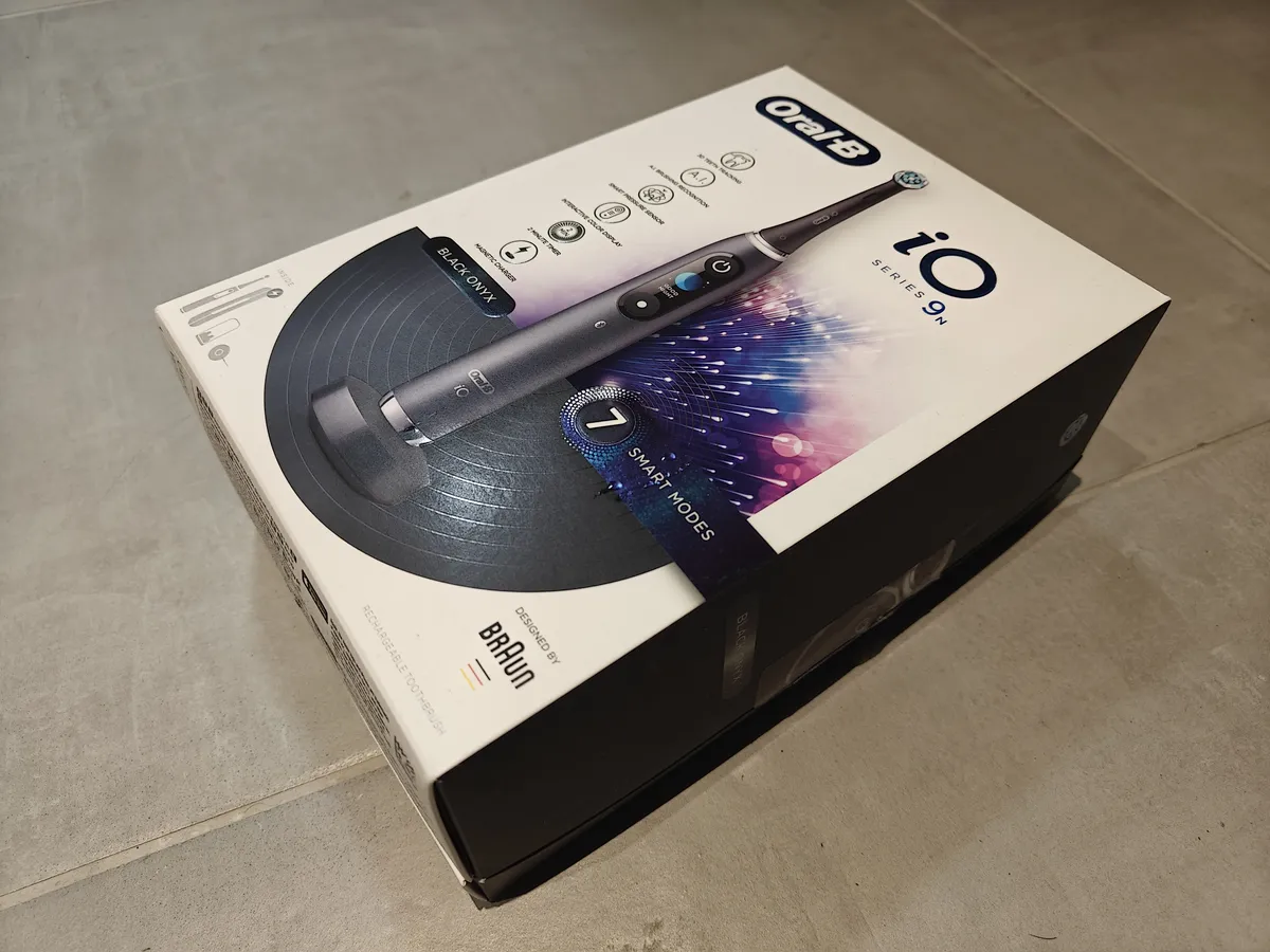 Recensione Oral-B iO 9: lo spazzolino smart quasi perfetto