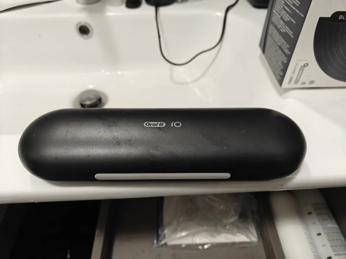 Recensione Recensione Oral-B iO 9: lo spazzolino smart quasi perfetto