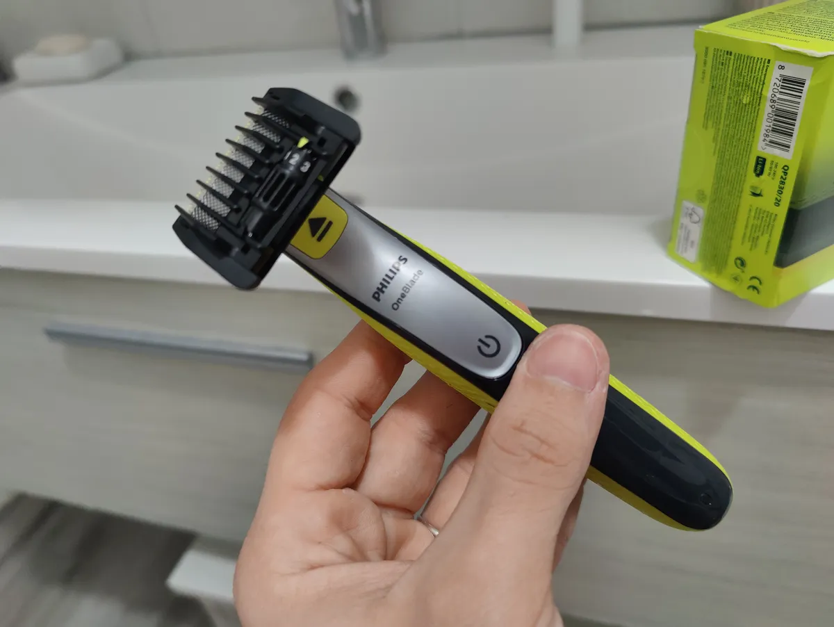 Recensione Recensione Philips OneBlade 360: lama 360 per viso e corpo