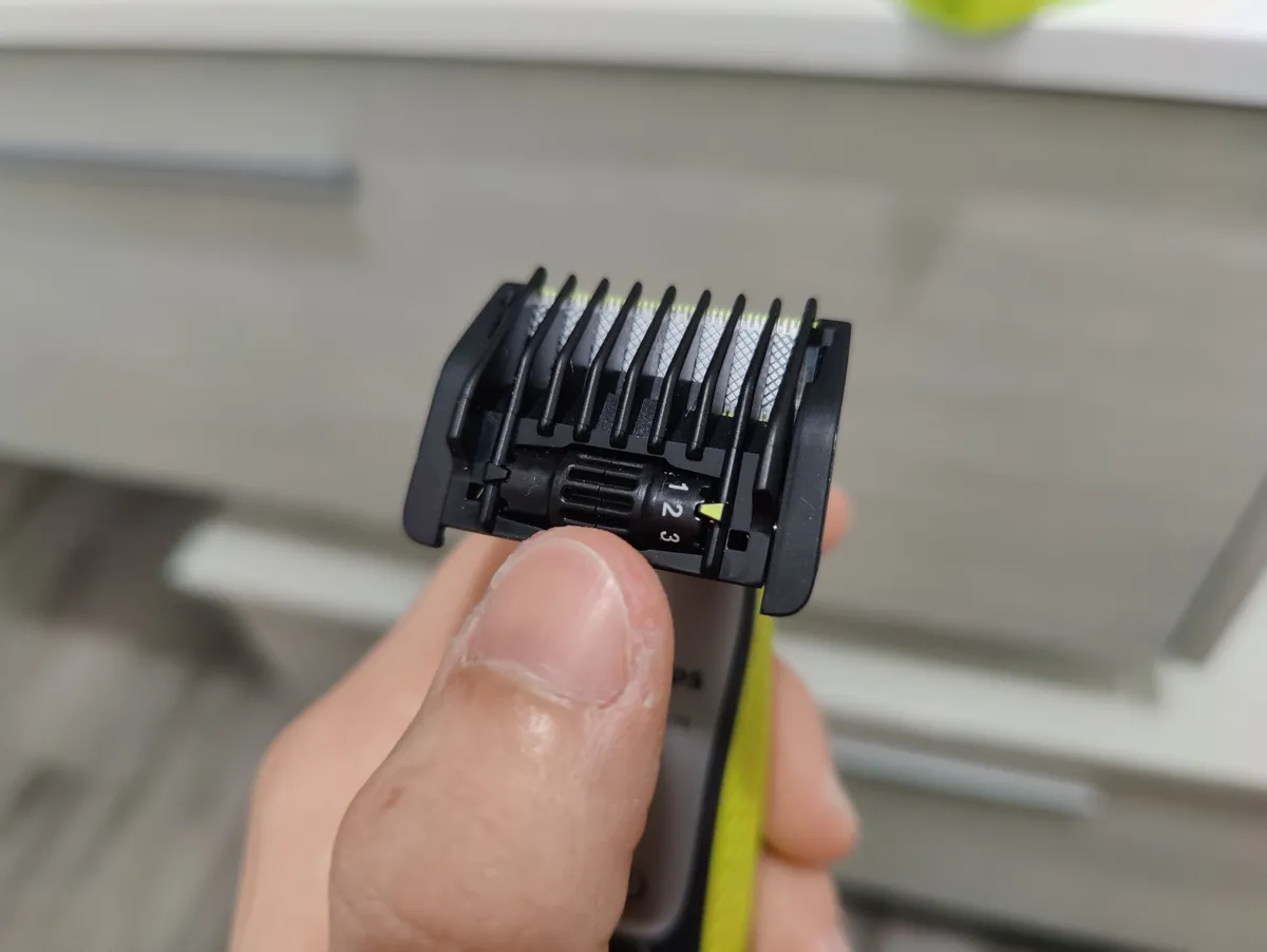 Recensione Recensione Philips OneBlade 360: lama 360 per viso e corpo