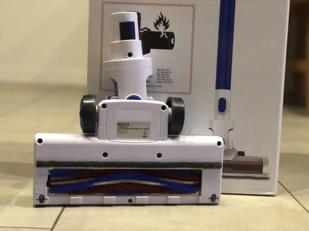 Recensione Recensione Polti Forzaspira Slim SR90B_Plus: la scopa senza fili 2in1