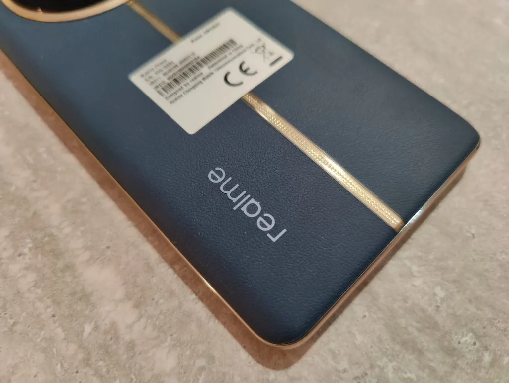 Recensione Recensione Realme 12 Pro 5G: Stile da Vetrina e Fotocamera di Livello
