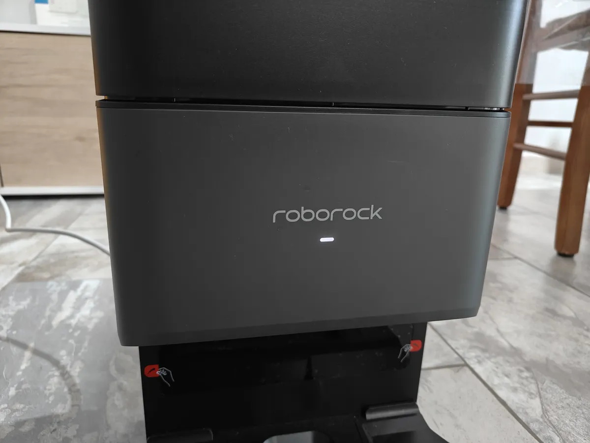 Recensione Roborock Q5 Max+, la recensione: il robot aspirapolvere con svuotamento automatico che fa tutto da solo