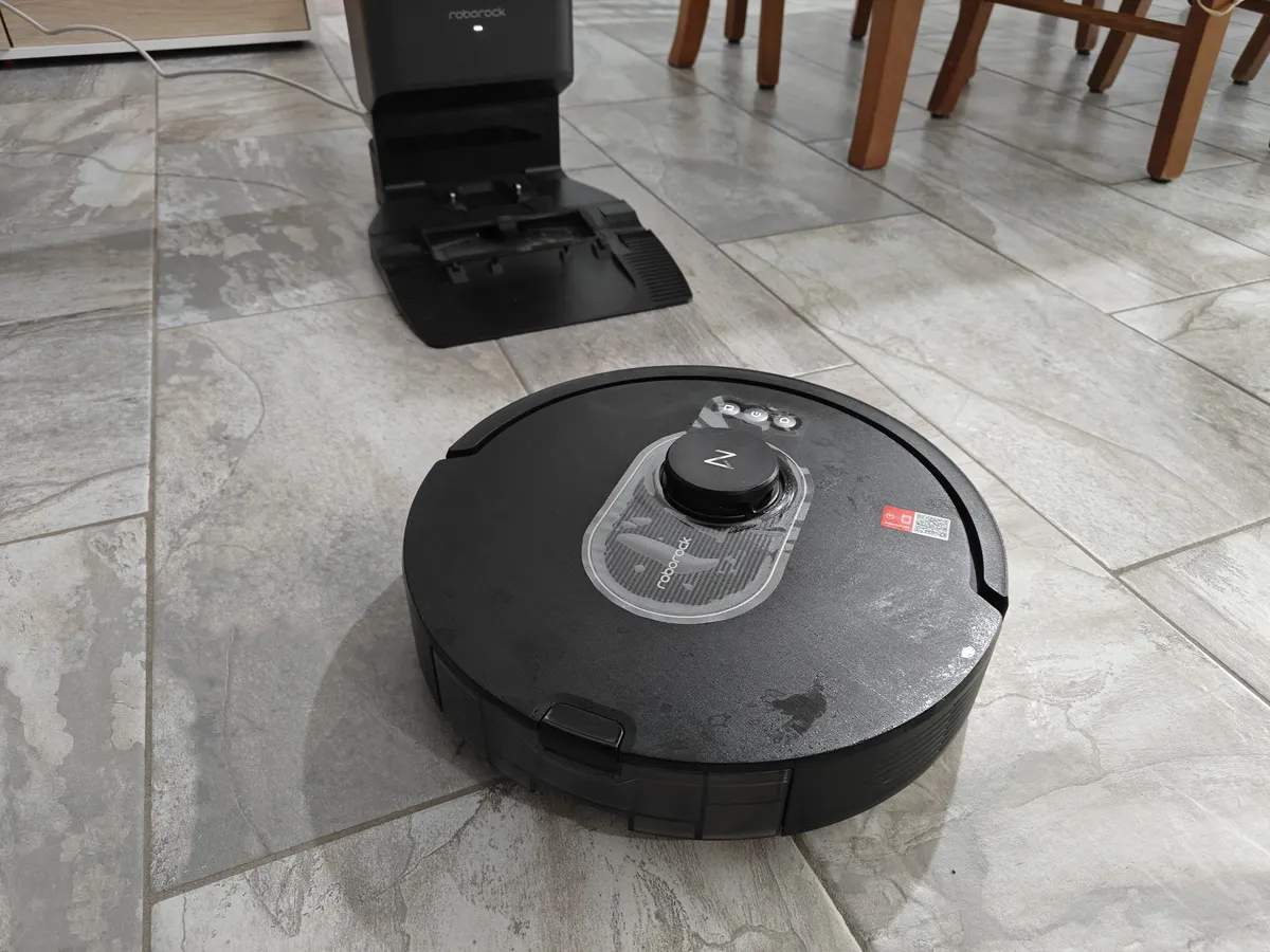 Recensione Roborock Q5 Max+, la recensione: il robot aspirapolvere con svuotamento automatico che fa tutto da solo