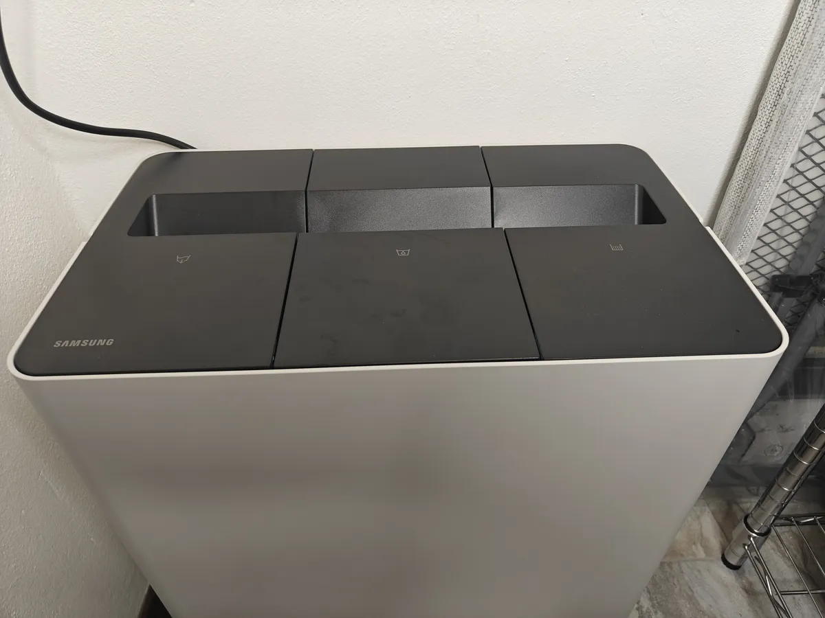 Recensione Recensione Samsung Jet Bot Combo AI: Vapore e AI per la Pulizia