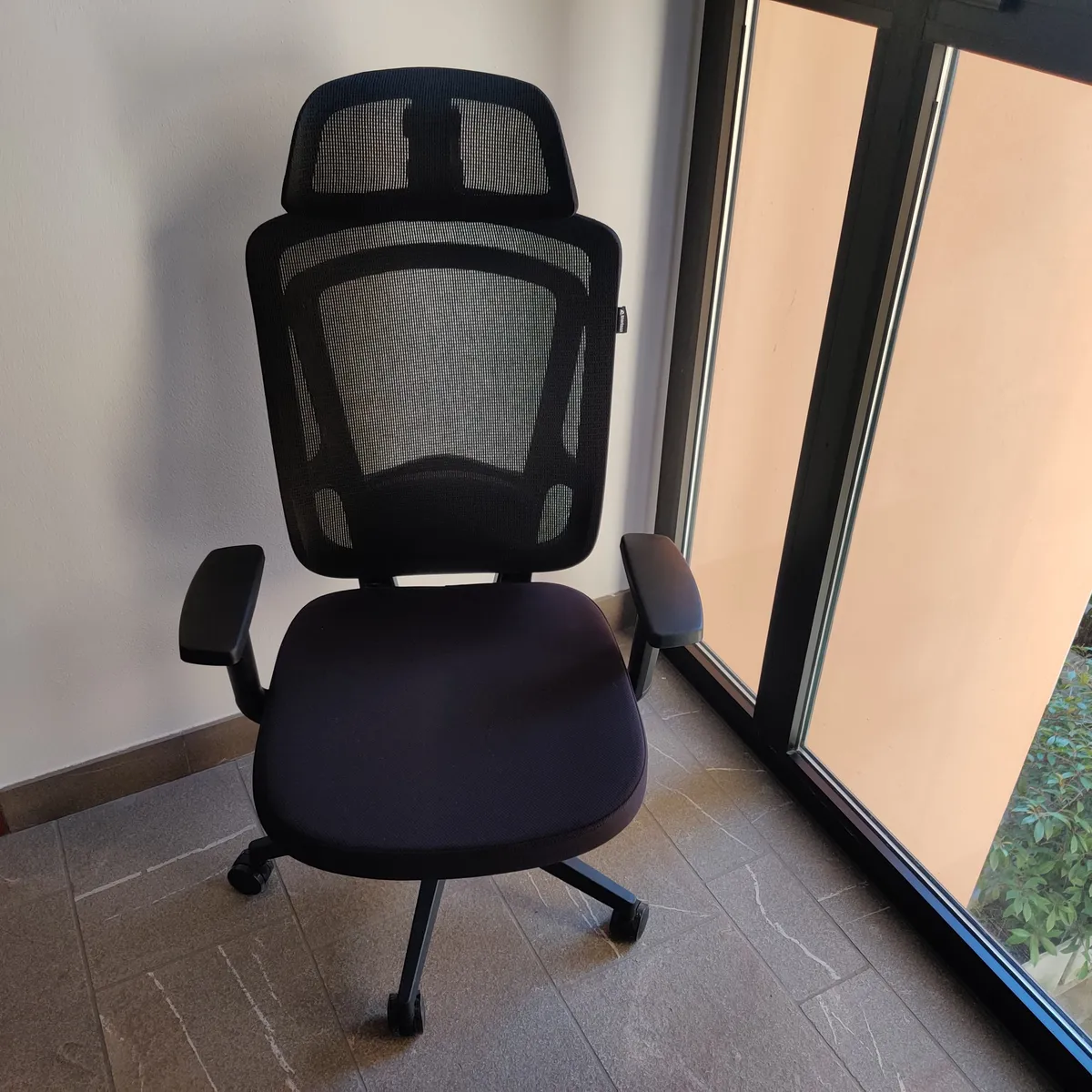 Recensione Sharkoon OfficePal C10: sedia ergonomica per l'ufficio