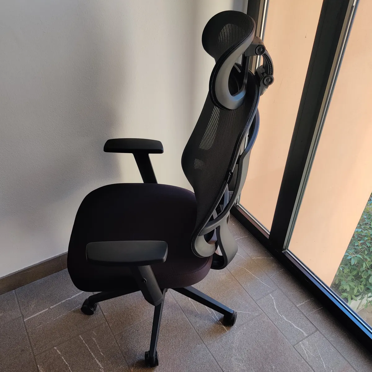 Recensione Recensione Sharkoon OfficePal C10: sedia ergonomica per l'ufficio