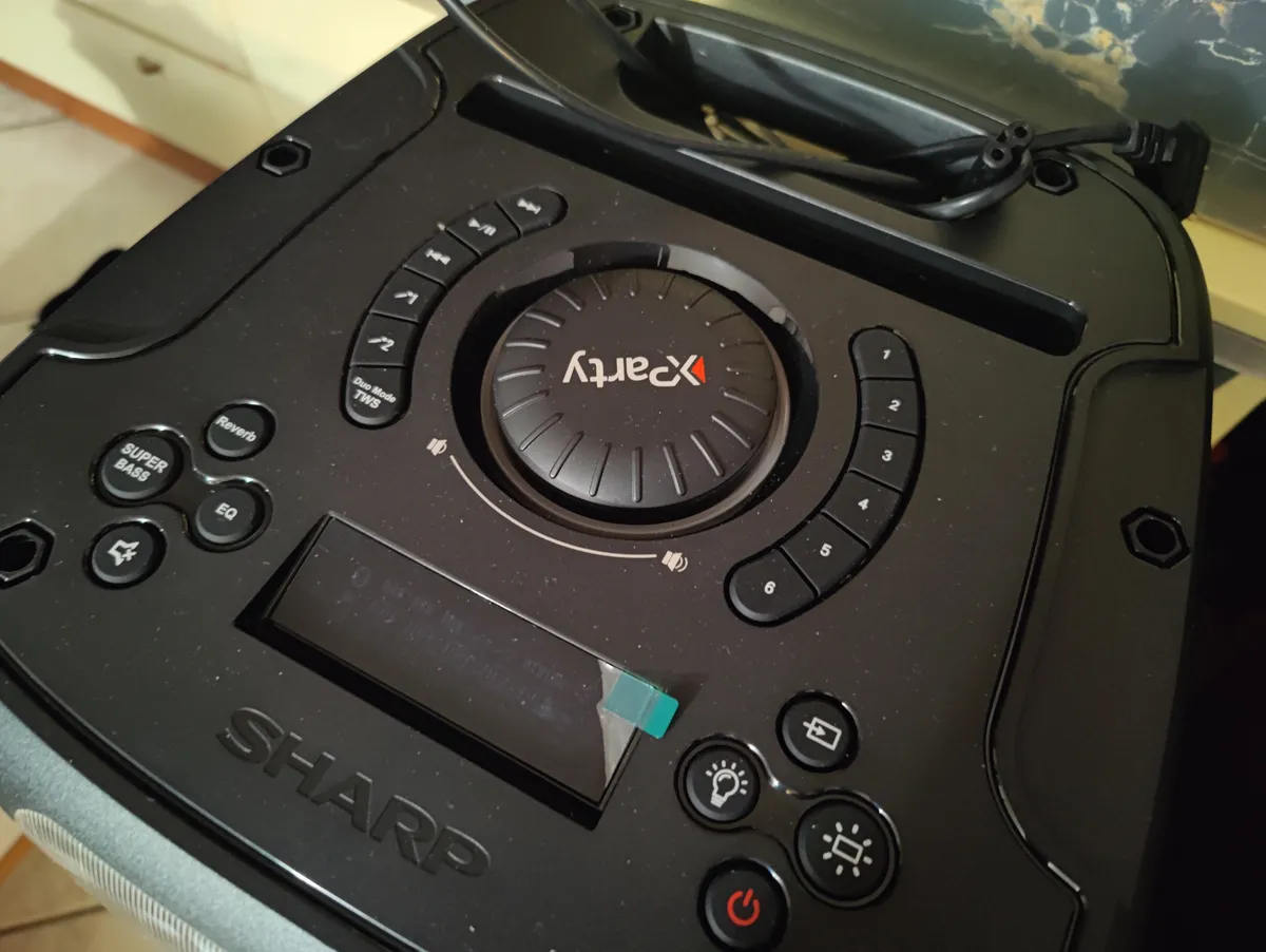 Recensione Recensione Sharp XParty Street Beat: altoparlante party da 100W
