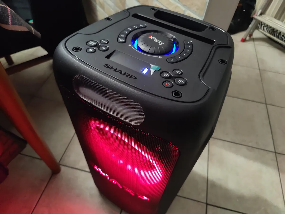 Recensione Recensione Sharp XParty Street Beat: altoparlante party da 100W