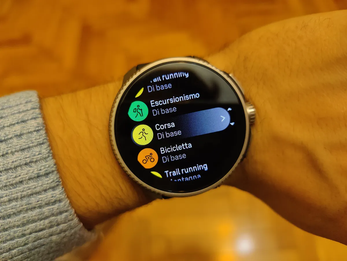 Recensione Recensione Suunto Race: lo sportwatch con AMOLED e titanio