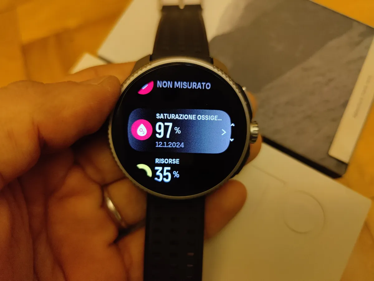 Recensione Recensione Suunto Race: lo sportwatch con AMOLED e titanio