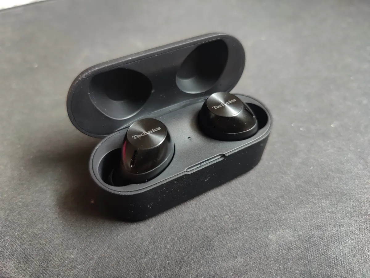 Recensione Recensione Technics AZ40M2: auricolari TWS Hi-Res con Multipoint a 3 dispositivi