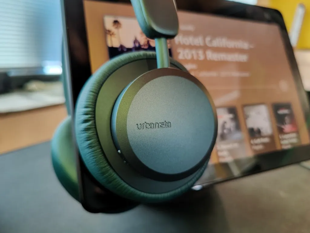 Recensione Recensione Urbanista Miami: cuffie ANC con stile e super autonomia