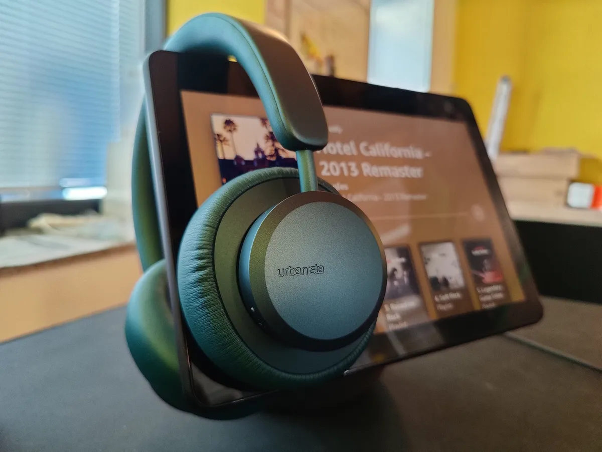 Recensione Recensione Urbanista Miami: cuffie ANC con stile e super autonomia