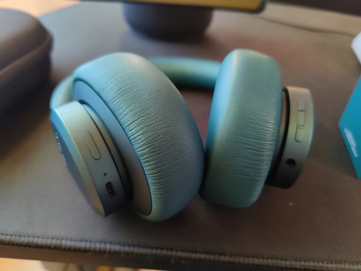 Recensione Recensione Urbanista Miami: cuffie ANC con stile e super autonomia