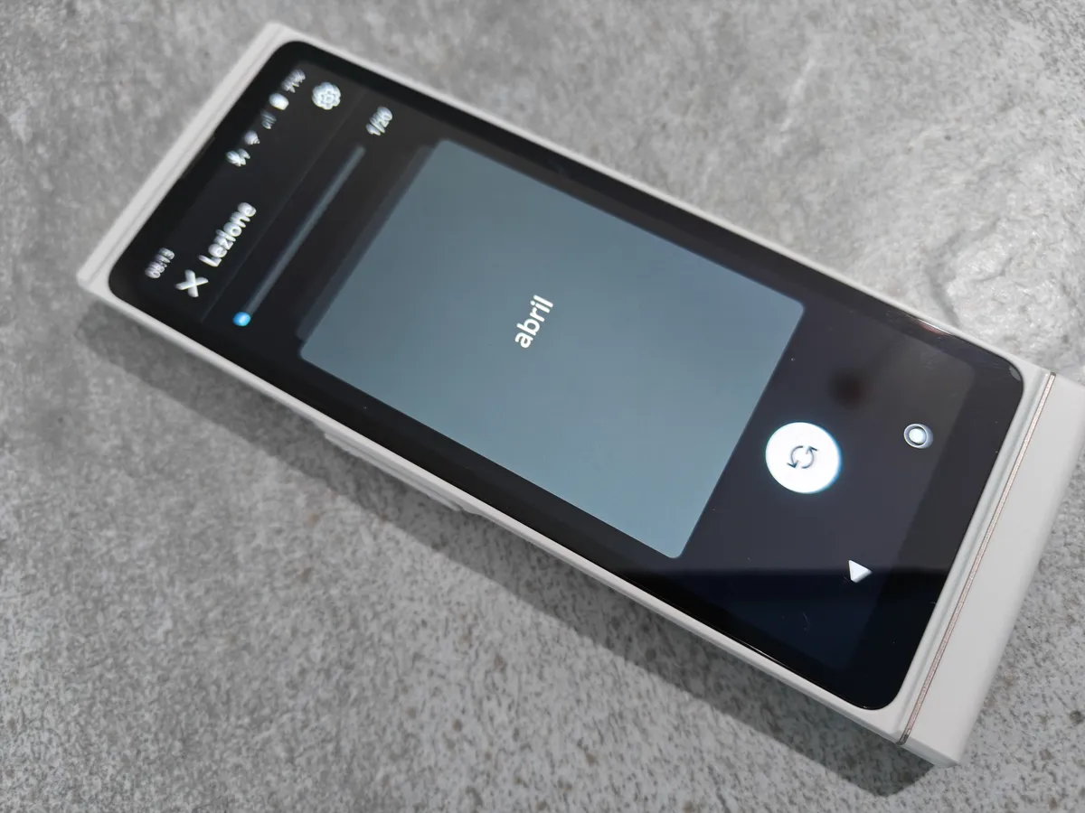 Recensione Recensione Vasco Translator V4: il traduttore definitivo da viaggio