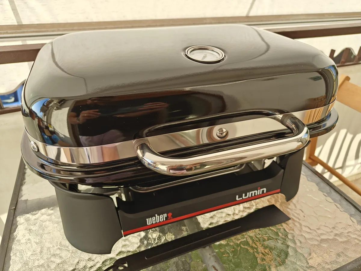 Recensione Weber Lumin Compact: il barbecue elettrico da balcone