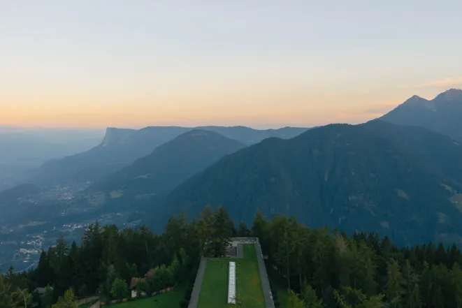 Scopri il vigilius mountain resort: relax e freschezza a 1.500 metri